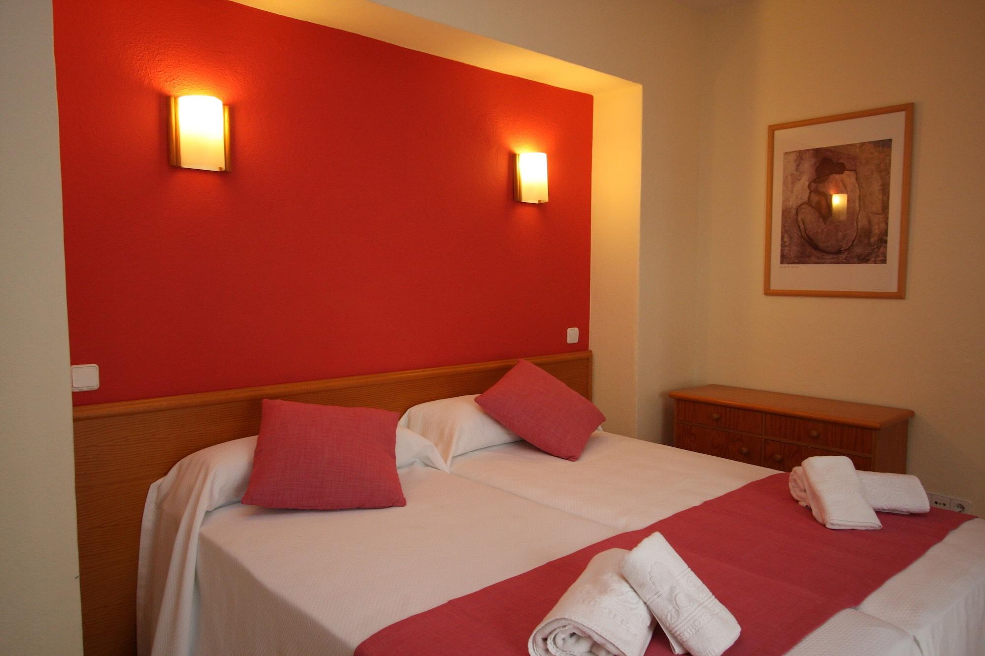 Apartamentos Casa Maria Sant Antoni de Portmany Екстериор снимка